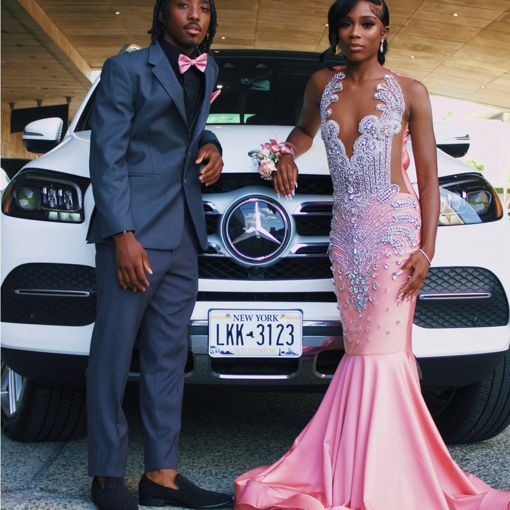 Elegant Pink Prom dress - Picture 4 of 5